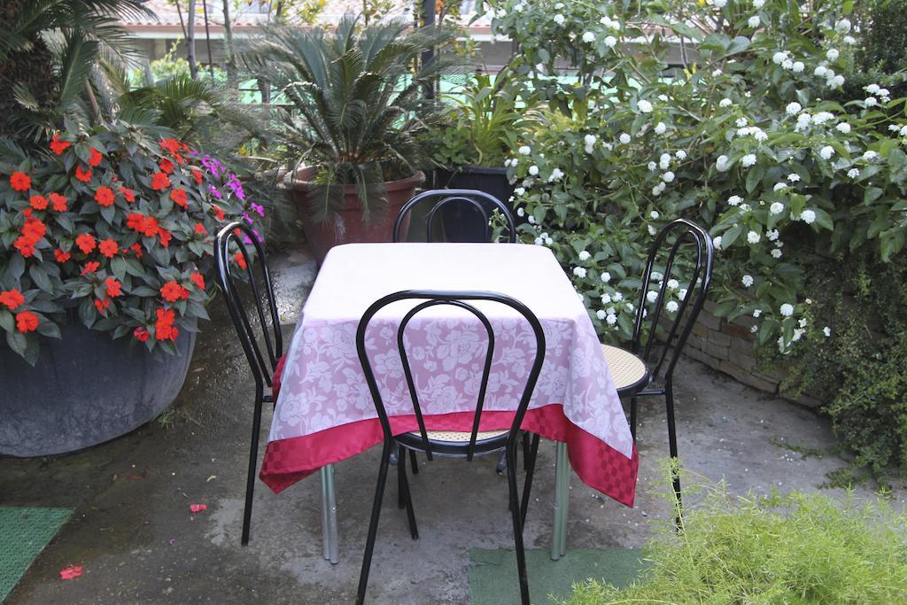 Villa Patrizia Roma Esterno foto