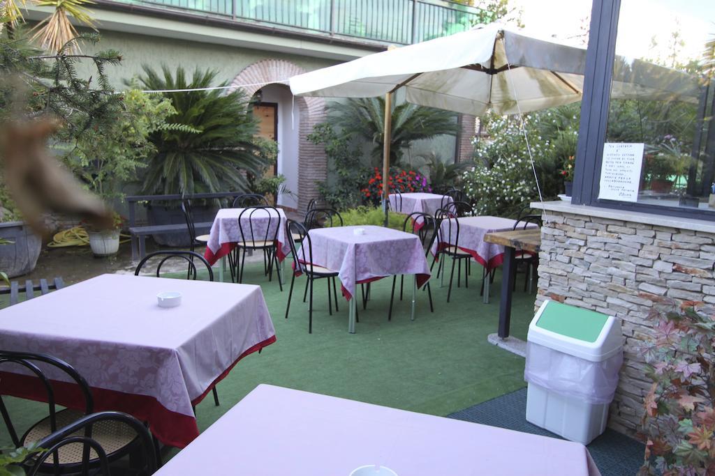 Villa Patrizia Roma Esterno foto